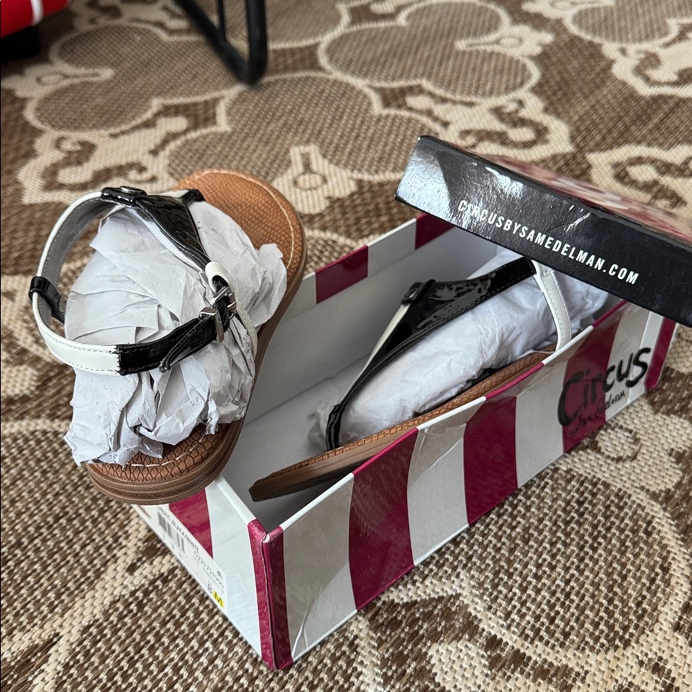 Circus by Sam Edelman Black and White Sandals